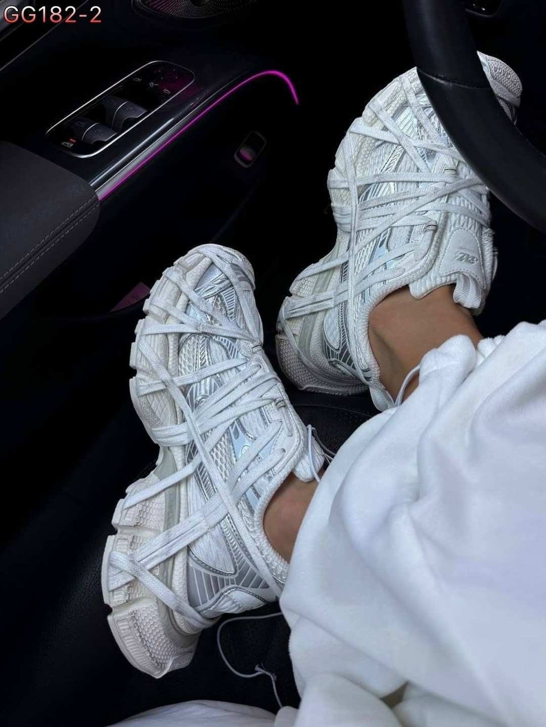 кроссовки женские balenciaga,кроссовки balenciaga balenciaga кроссовки,кроссовки balenciaga,balenciaga 3 xl кроссовки,кроссовки balenciaga на шнуровке