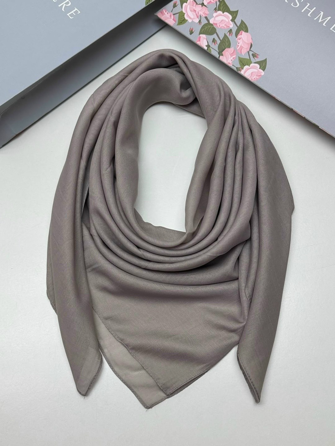 платок однотонный 90х90см mirra exclusive,платок однотонный,шелковый платок 100х100,шелковый однотонный платок,платок на шею женский