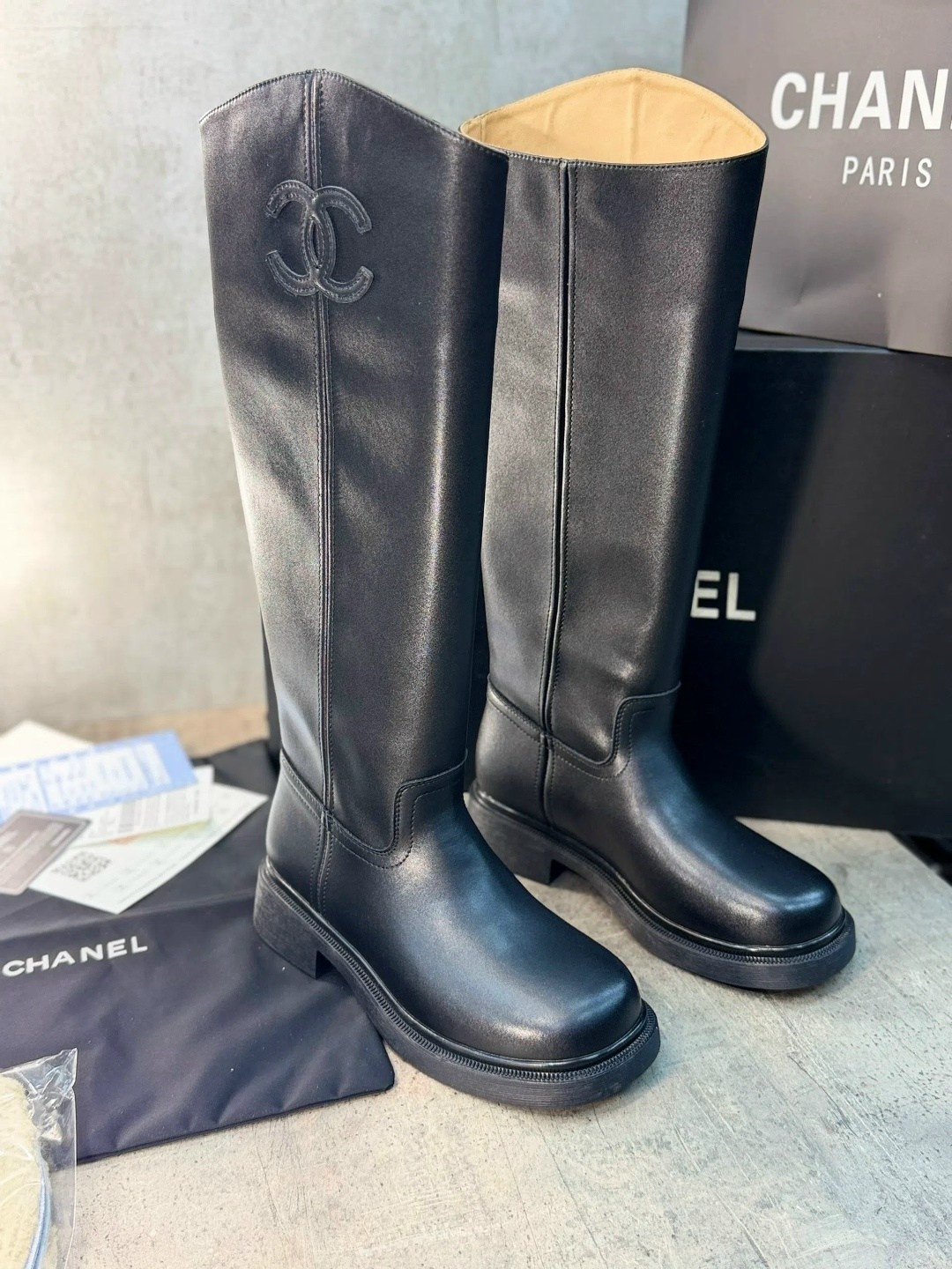 сапоги chanel,сапоги шанель,женские кожаные сапоги chanel premium black,сапоги,женские осенние сапоги chanel 2026 черные кожаные высокие
