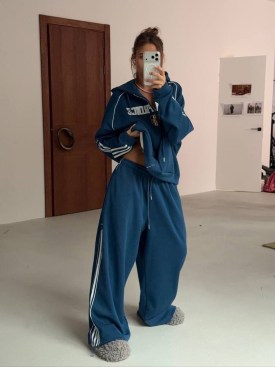 Костюм