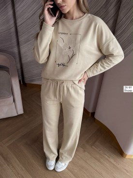 Костюм