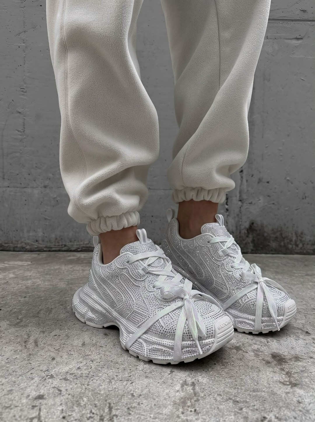 кроссовки balenciaga,кроссовки женские balenciaga,кроссовки balenciaga runner sneaker red,мужские красные текстильные кроссовки track balenciaga,кроссовки женский, мужской balenciaga бег