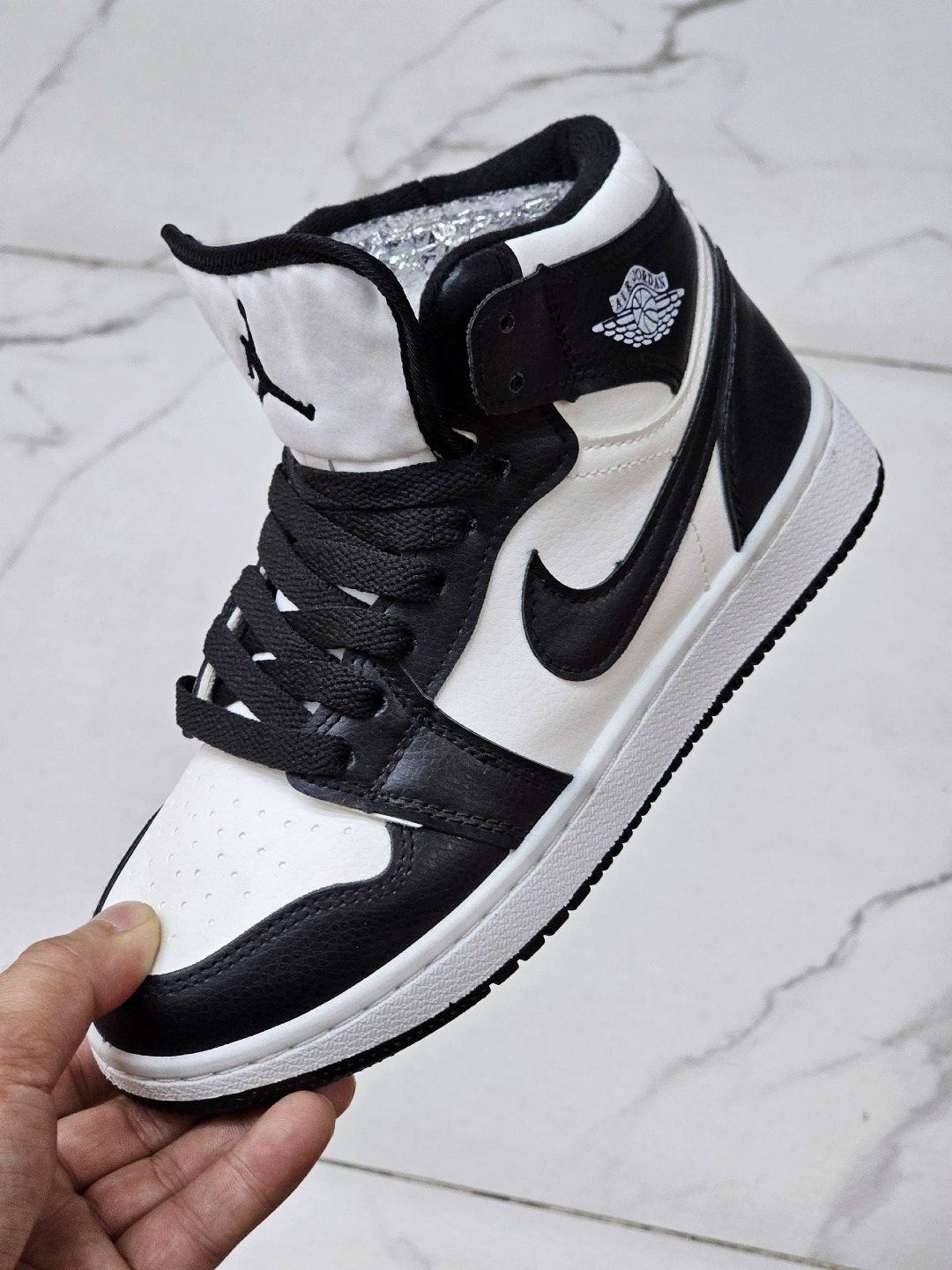 nike air jordan 1 mid se pine green,air jordan 1 mid pine green,nike air jordan 1 high pine green,nike air jordan 1 retro high og,air jordan 1 retro high og lucky green