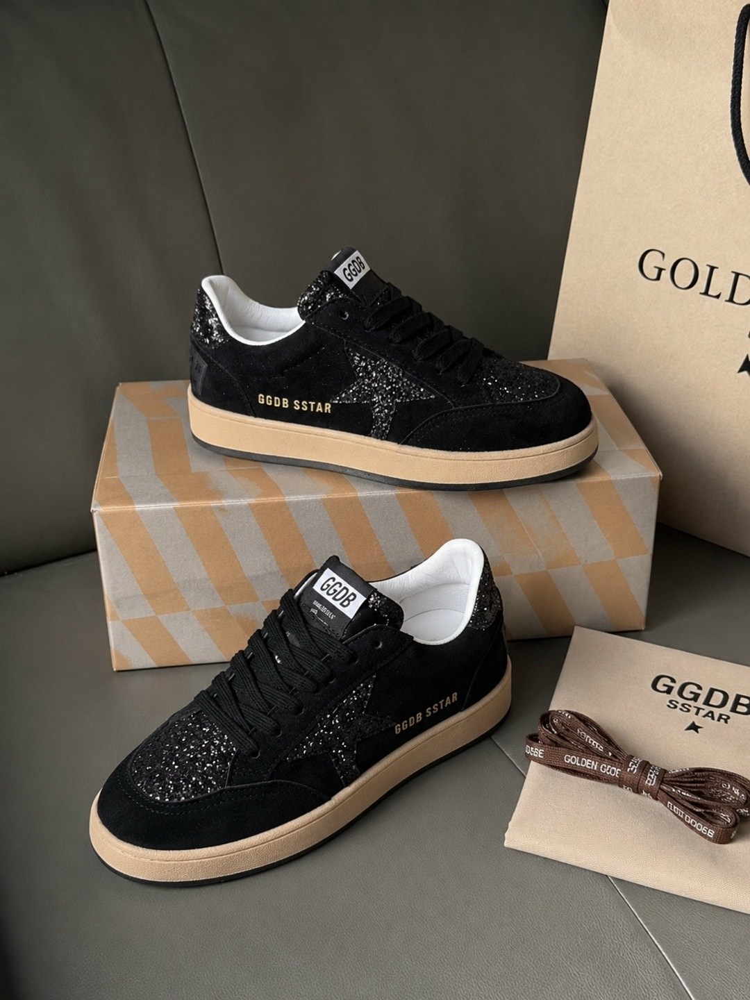 ,кеды женские golden goose,golden goose кроссовки,кеды golden goose,кроссовки golden goose wmns superstar ice silver кремовые