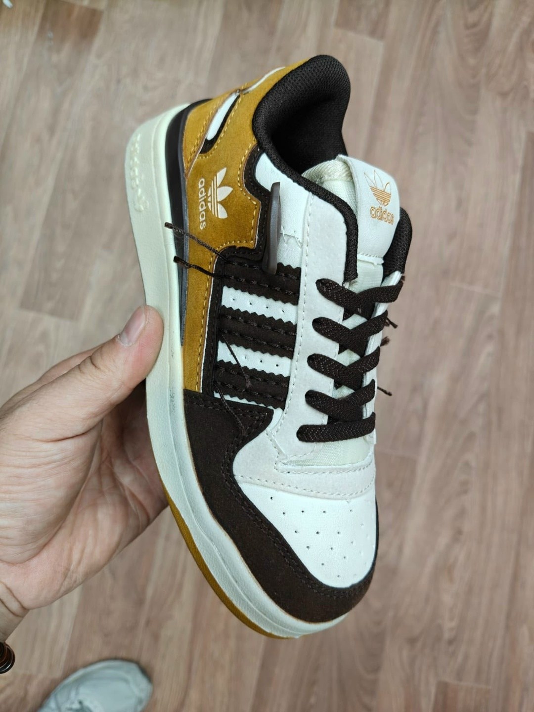 кроссовки adidas,кроссовки мужские женские adidas,кроссовки,кроссовки адидас,кроссовки адидас с бустом