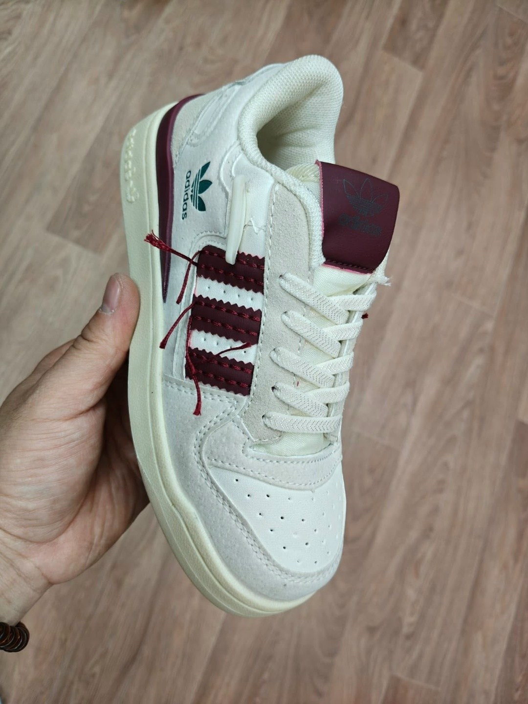 кроссовки adidas,кроссовки мужские женские adidas,кроссовки,кроссовки адидас,кроссовки адидас с бустом