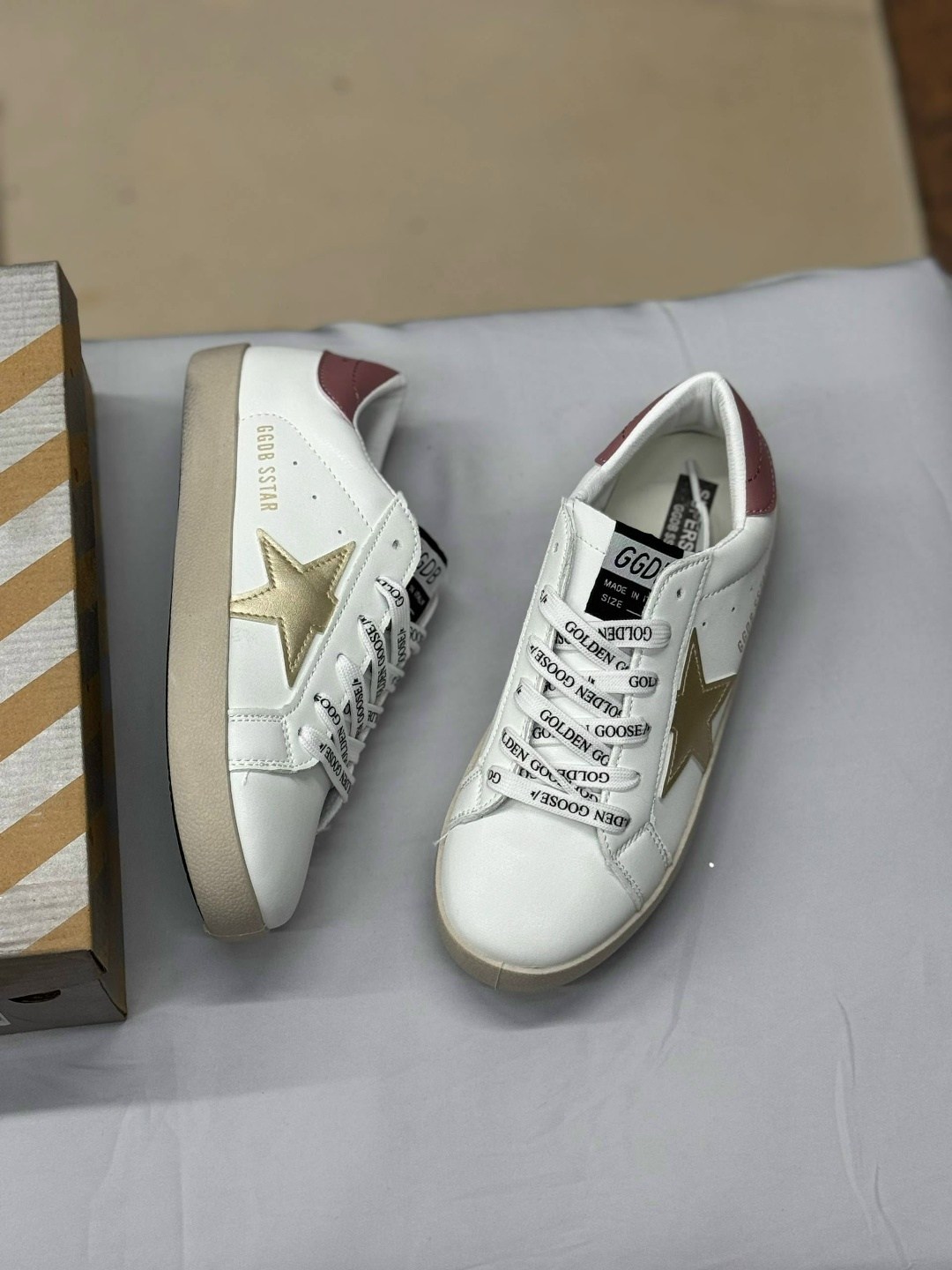 ,кеды golden goose,кроссовки женские golden goose super-star белый / серебряный,кроссовки golden goose,golden goose