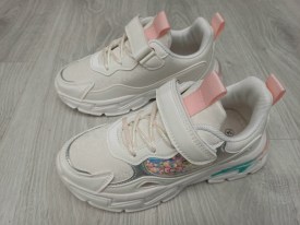 Кроссовки