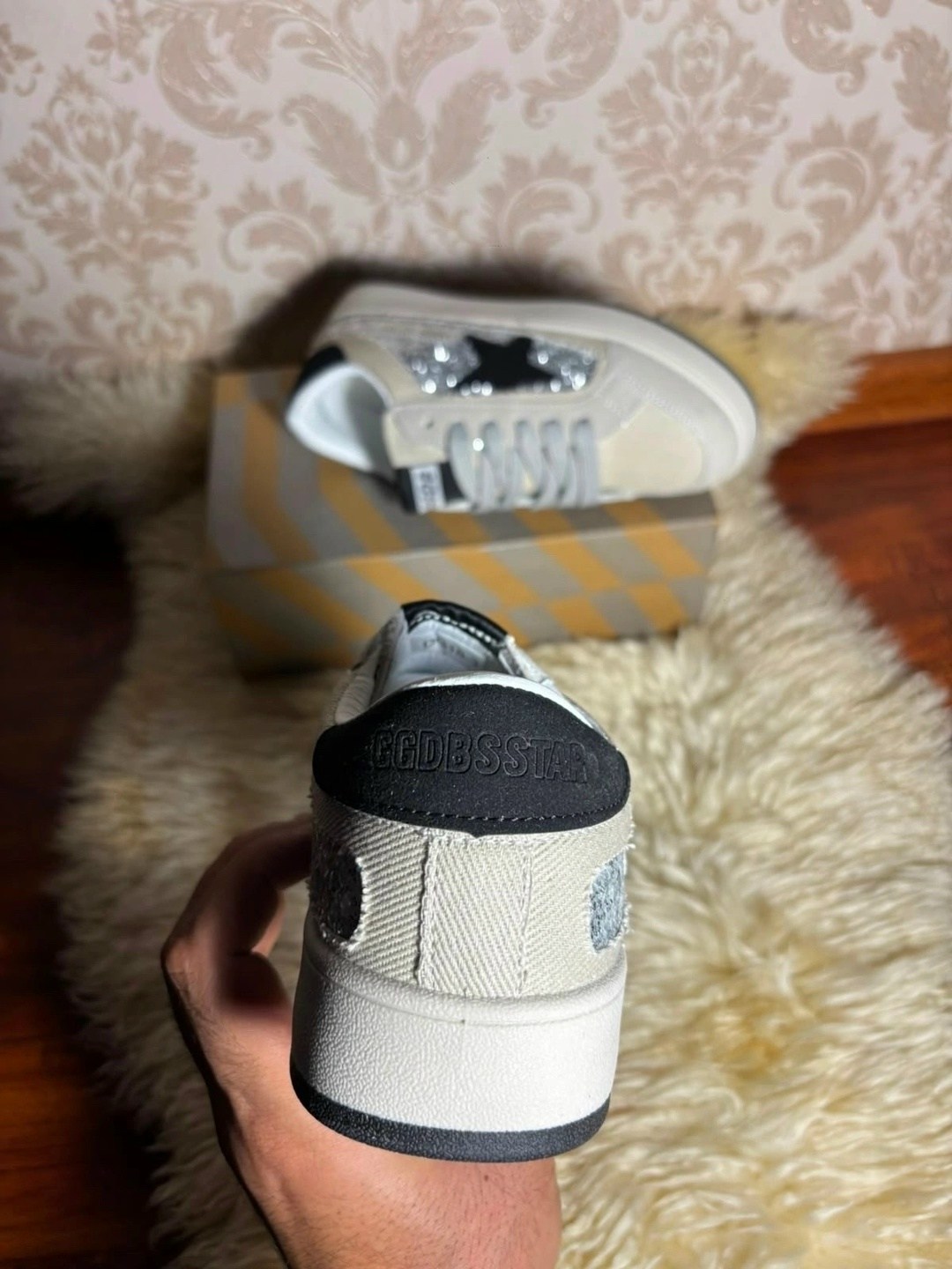кроссовки golden goose с пайетками на платформе,кеды женские golden goose,кеды golden goose,кроссовки golden goose,кеды женски