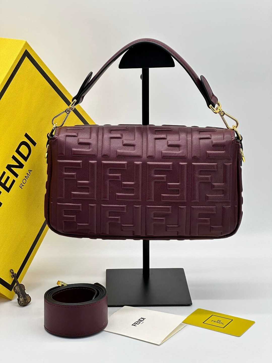 fendi сумка,fendi сумка женская,сумка fendi baguette,сумка фенди,fendi сумка на плечо