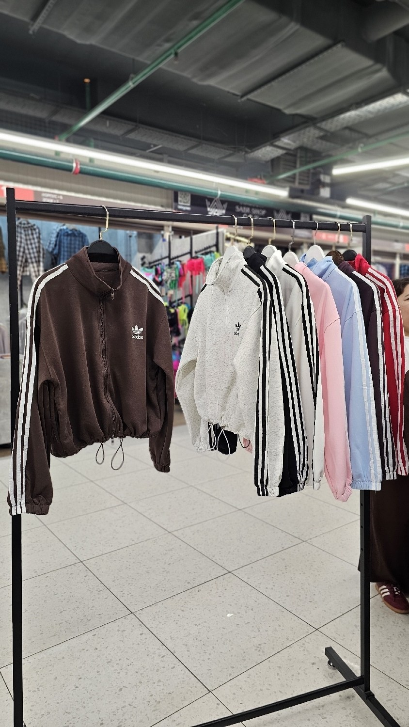 ветровка адидас sportswear,adidas original,спортивная куртка,одежда стильная,adidas jacket