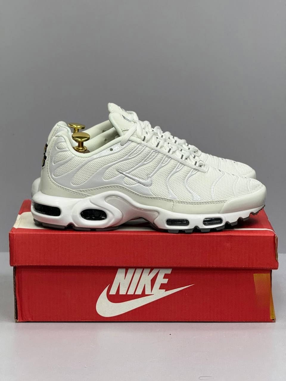 кроссовки nike air max tn plus,nike air max plus tn,кроссовки мужские nike air max plus,nike air max plus,кроссовки