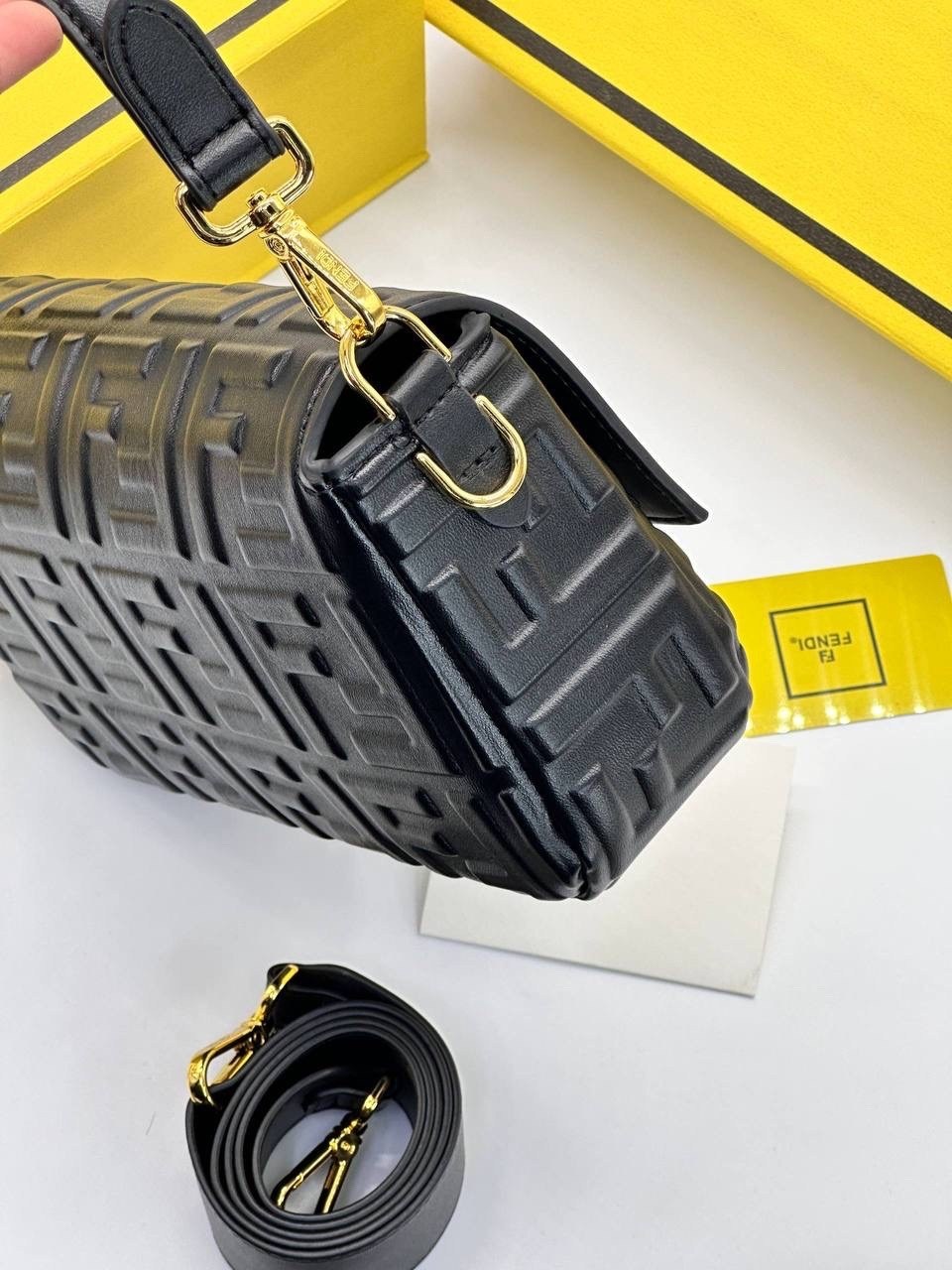 сумка fendi baguette,сумка фенди,fendi сумка,женская сумка fendi,сумка багет