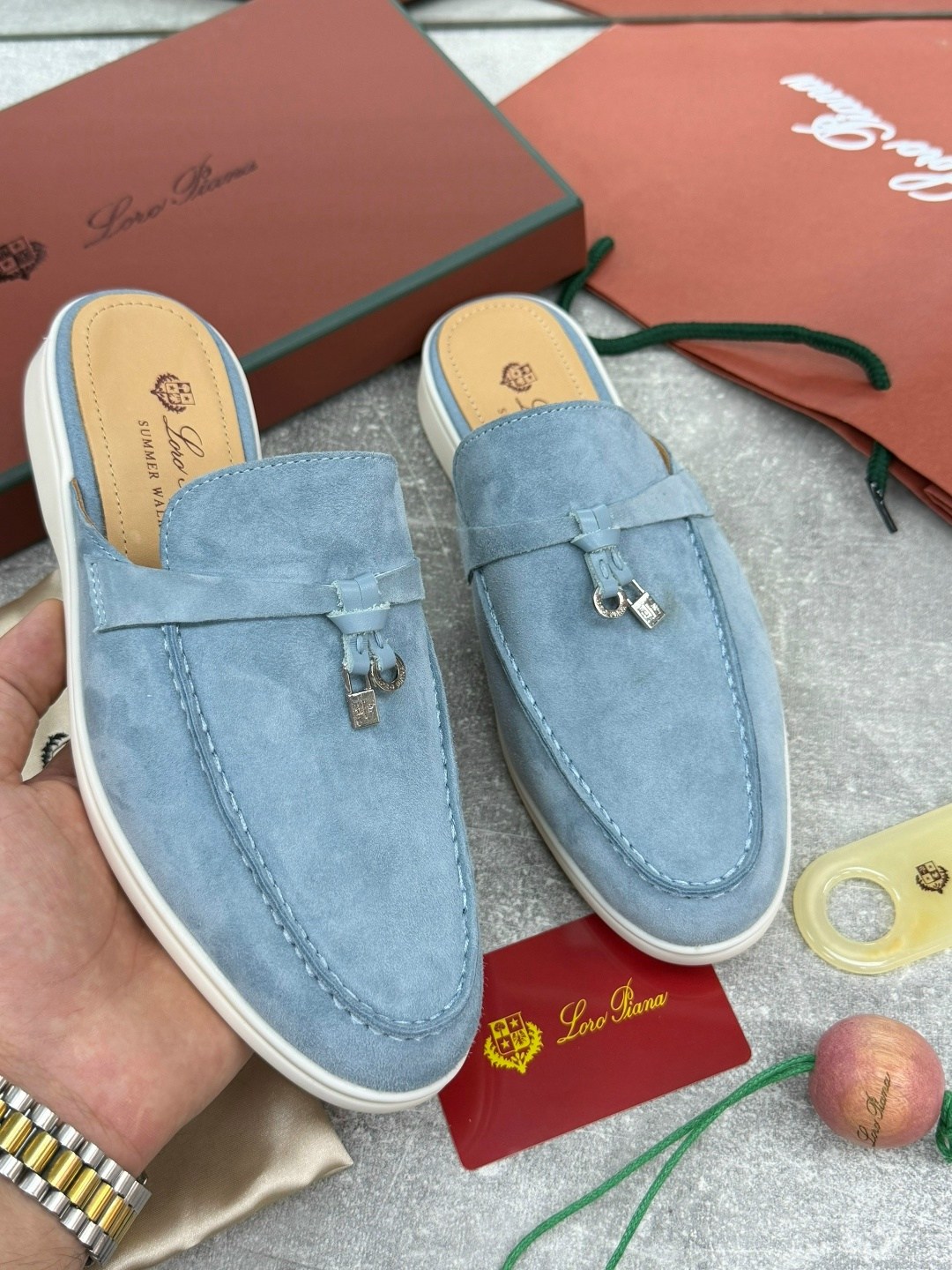 женские замшевые мюли loro piana бежевые,мюли loro piana,лоферы loro piana,лоферы loro piana женские,женские замшевые мюли loro piana голубые