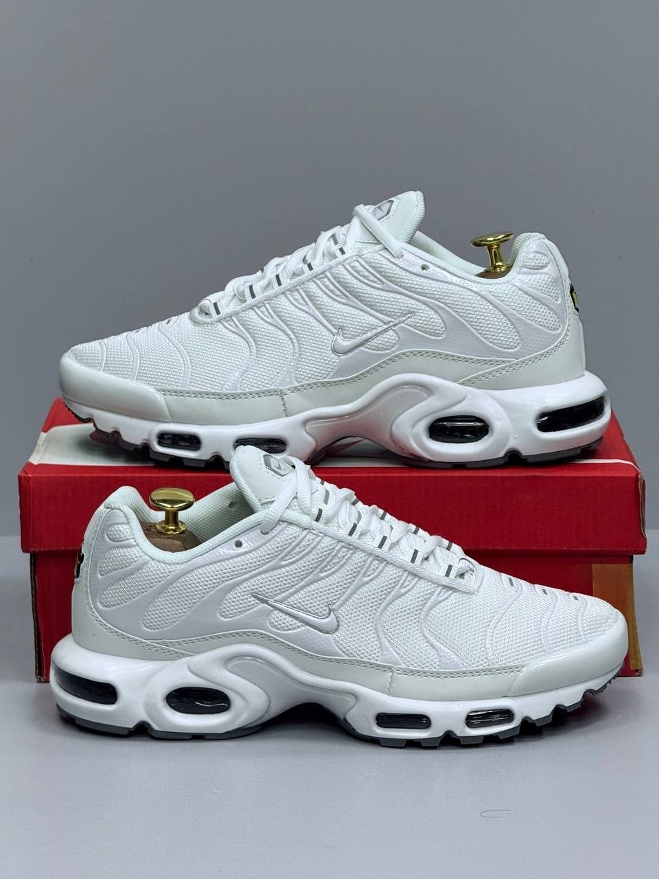 кроссовки nike air max tn plus,nike air max plus tn,кроссовки мужские nike air max plus,nike air max plus,кроссовки