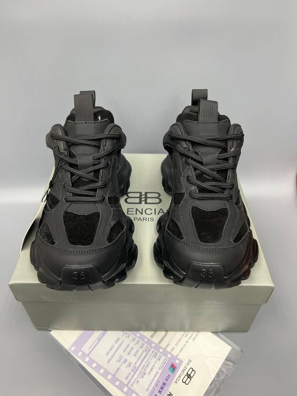 кроссовки баленсиага трек черные,кроссовки balenciaga track sneaker черный,кроссовки balenciaga,кроссовки balenciaga track,balenciaga массивные кроссовки track со вставками черный