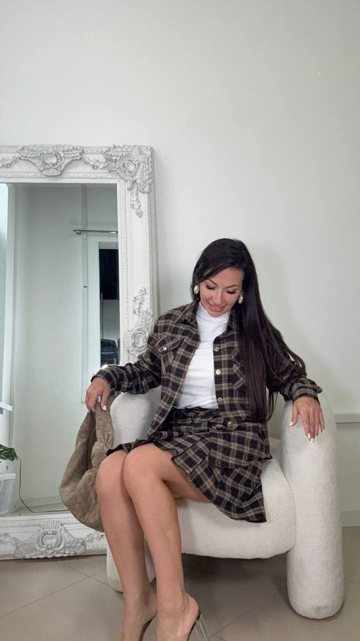 платье в клетку,женский костюм в клетку miu miu,рубашка платья,женский костюм в клетку,костюм с юбкой
