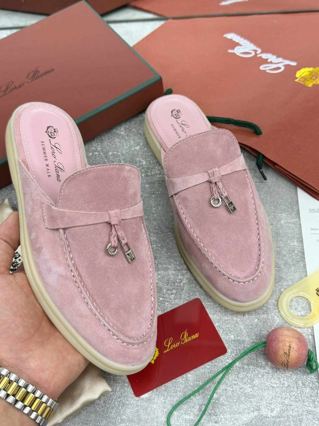 женские замшевые мюли loro piana бежевые,мюли loro piana,лоферы loro piana,лоферы loro piana женские,женские замшевые мюли loro piana голубые