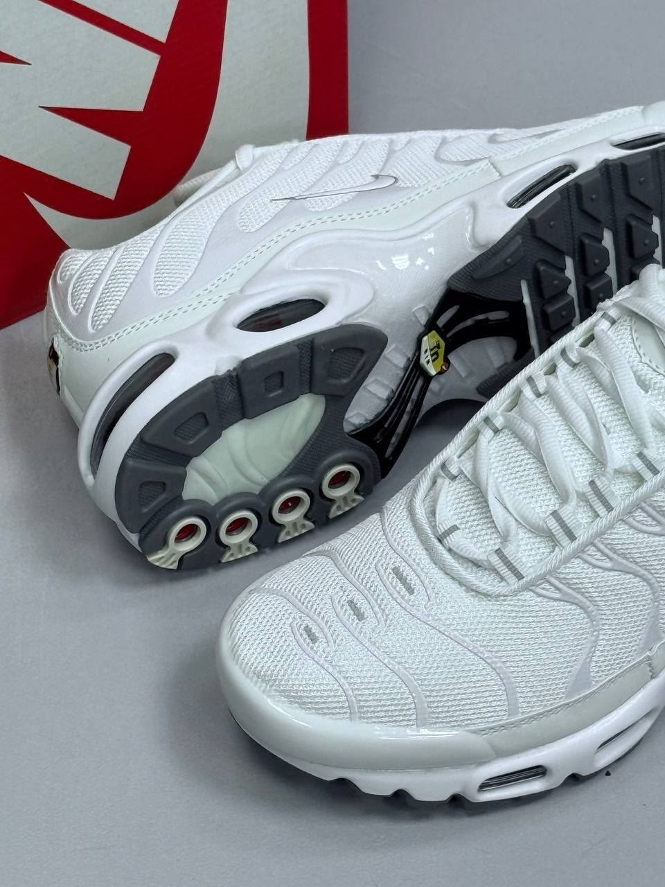 кроссовки nike air max tn plus,nike air max plus tn,кроссовки мужские nike air max plus,nike air max plus,кроссовки