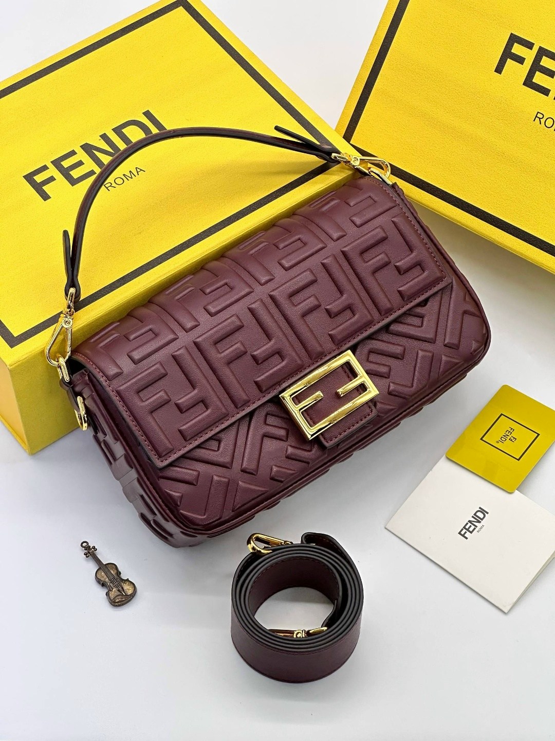 fendi сумка,fendi сумка женская,сумка fendi baguette,сумка фенди,fendi сумка на плечо
