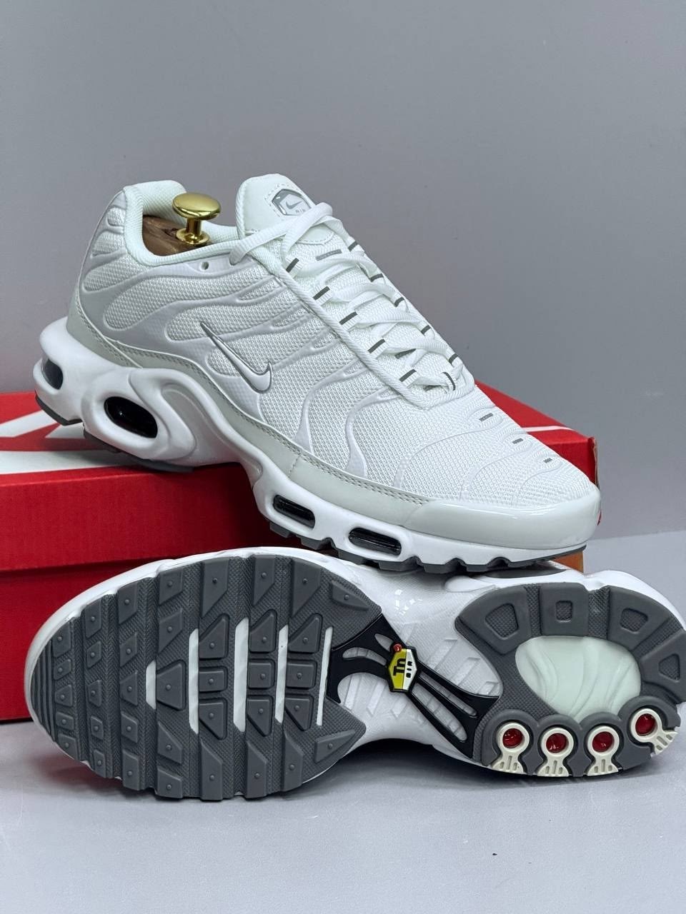 кроссовки nike air max tn plus,nike air max plus tn,кроссовки мужские nike air max plus,nike air max plus,кроссовки