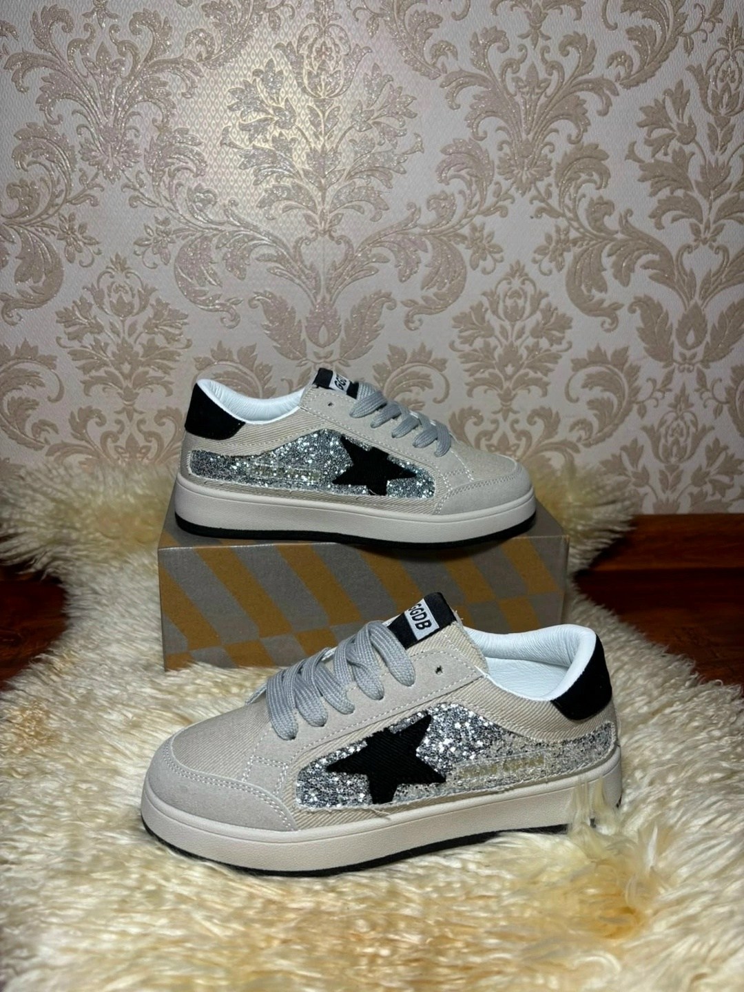 кроссовки golden goose с пайетками на платформе,кеды женские golden goose,кеды golden goose,кроссовки golden goose,кеды женски