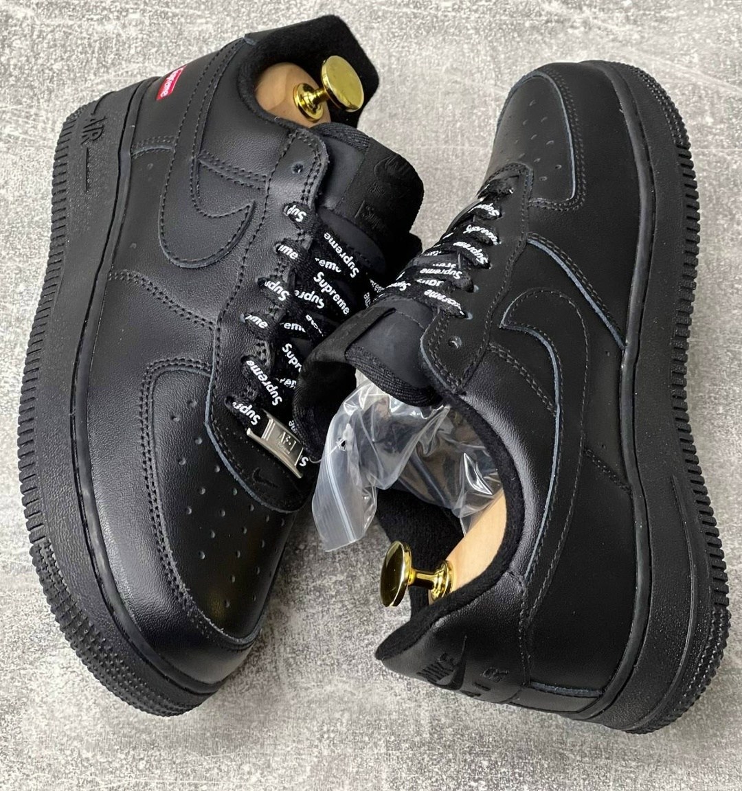 nike air force 1 low & supreme black,кроссовки nike air force 1 supreme,кроссовки nike air force 1 low x supreme "black",nike air force 1 supreme,supreme x nike air force 1 low