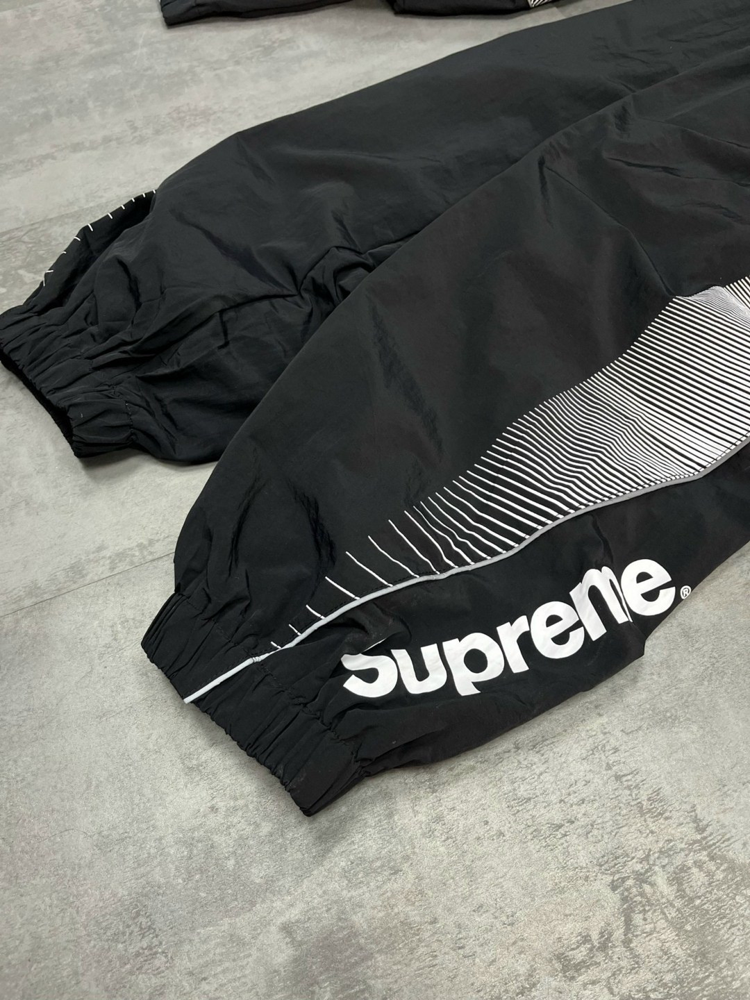 supreme supreme,спортивные костюм,спортивные костюмы для мужчин,суприм,трек суприм