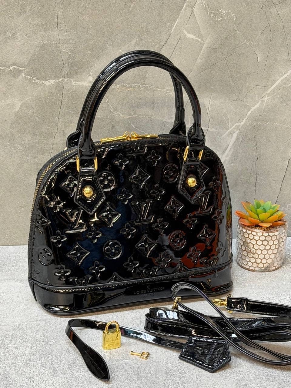 louis vuitton сумка на плечо,louis vuitton сумка,модная сумка,сумка луи виттон альма,сумка