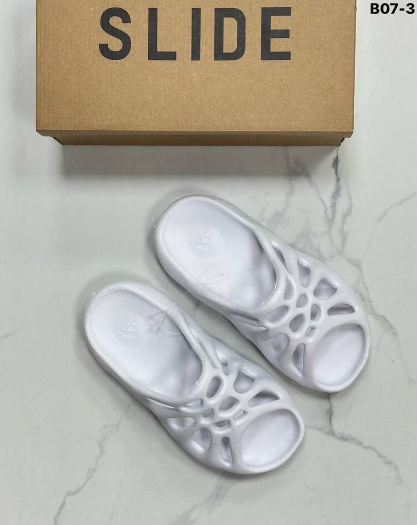 adidas yeezy foam runner stone sage,adidas yeezy foam runner,adidas yeezy,adidas yeezy 450,adidas yeezy 450 slide