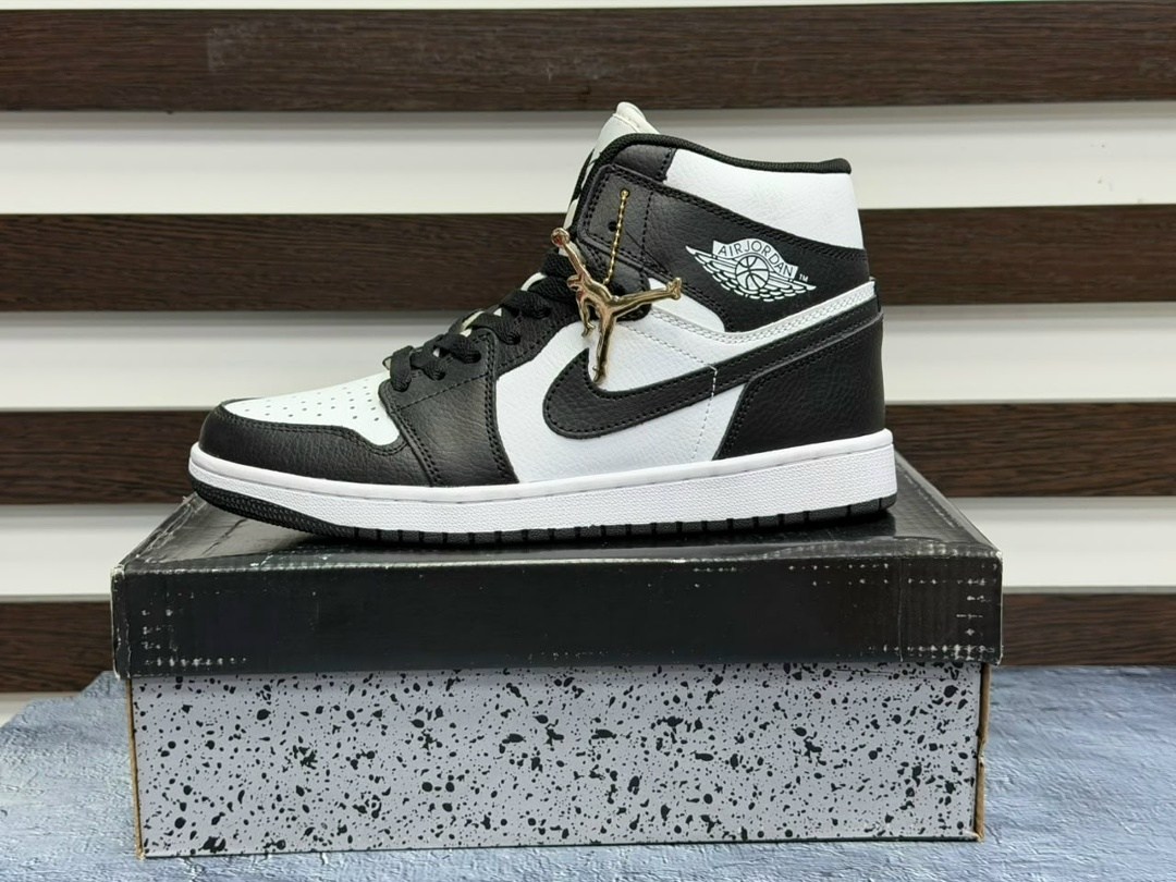 мужские кроссовки nike air jordan 1 retro high,кроссовки nike air jordan 1,кроссовки nike air jordan,nike air jordan 1 mid,nike air jordan 1
