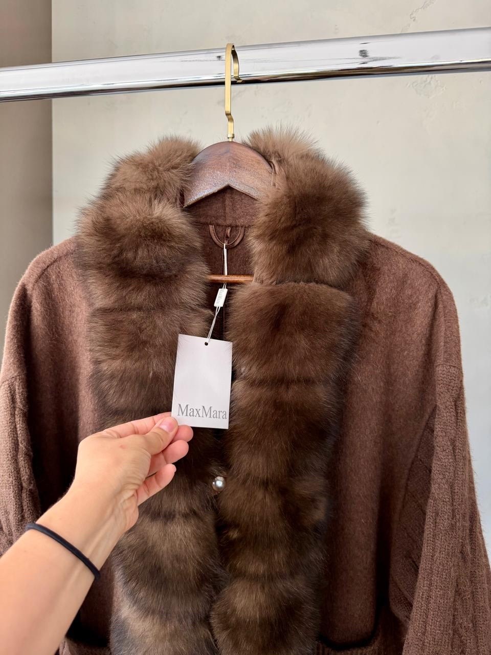 кардиган с мехом песца,коричневый кардиган с мехом песца yana kraft brand,шуба из соболя,кардиган с мехом,вязаный кардиган