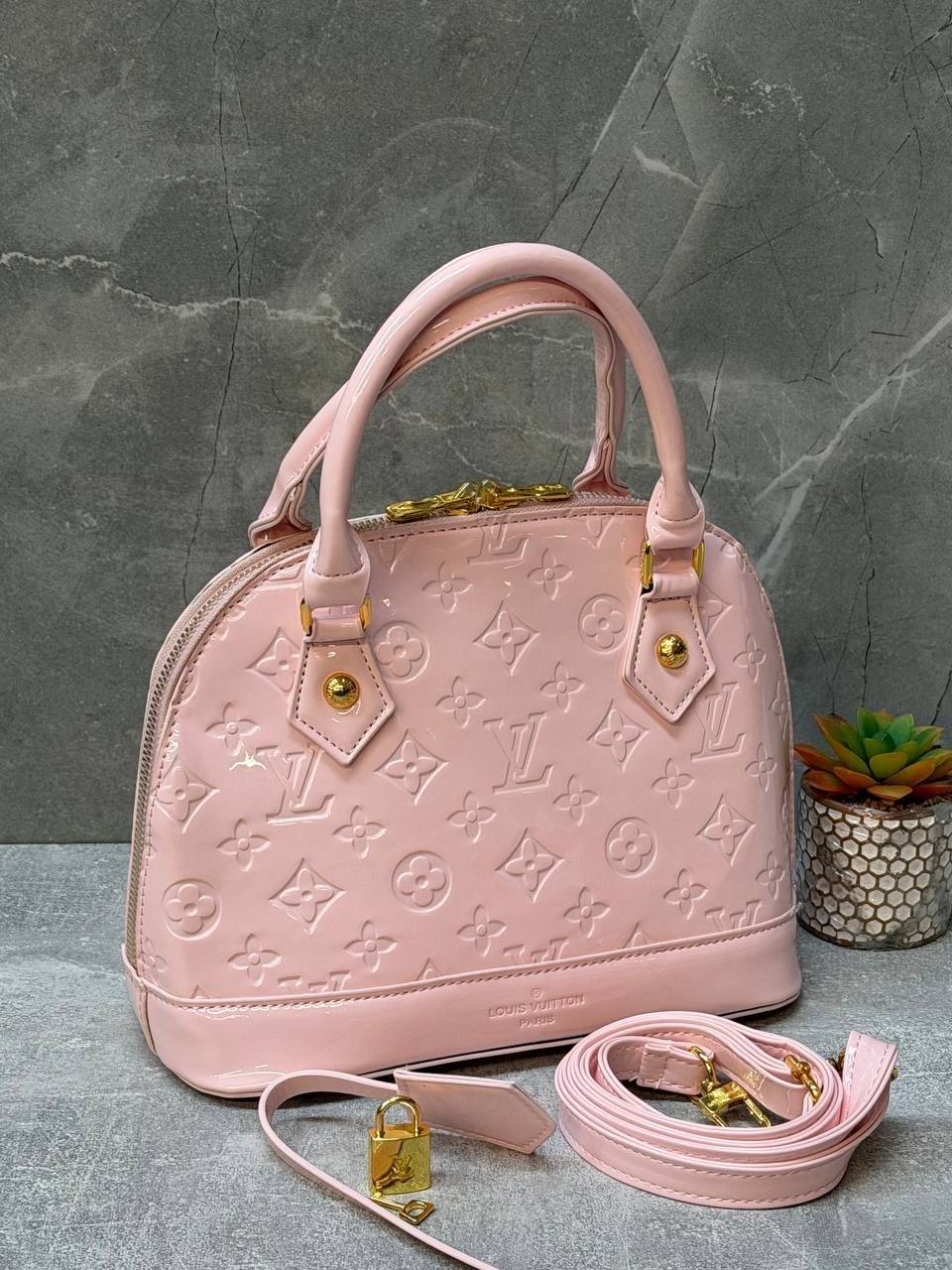 louis vuitton сумка на плечо,louis vuitton сумка,модная сумка,сумка луи виттон альма,сумка