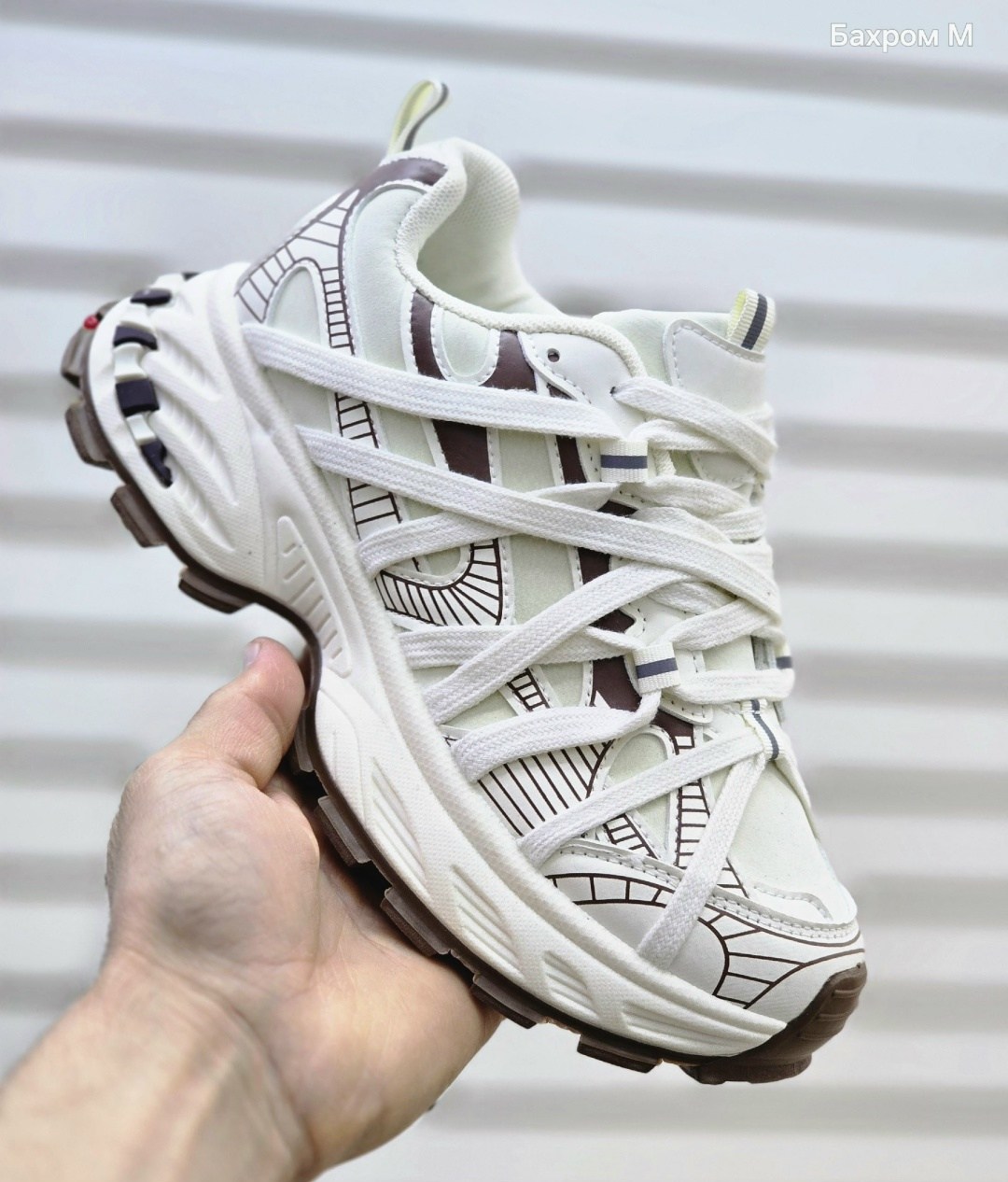 мужские массивные кроссовки balenciaga track 1.0,кроссовки track sneaker clear sole-black balenciaga черный,спортивная подошва balenciaga из переработанного материала средний серый цвет,balenciaga tra