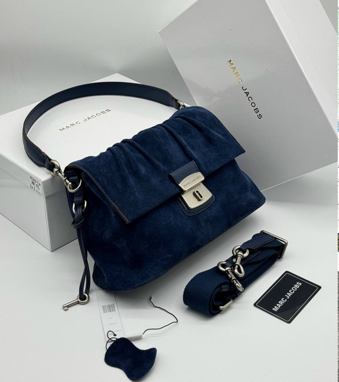 роскошная сумка из замши balenciaga rodeo,сумка marc jacobs 25-16 см натуральная замша,сумка фенди замшевая,сумка balenciaga rodeo medium замша,замшевая сумка