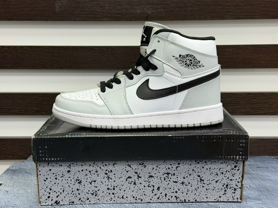 мужские кроссовки nike air jordan 1 retro high,кроссовки nike air jordan 1,кроссовки nike air jordan,nike air jordan 1 mid,nike air jordan 1