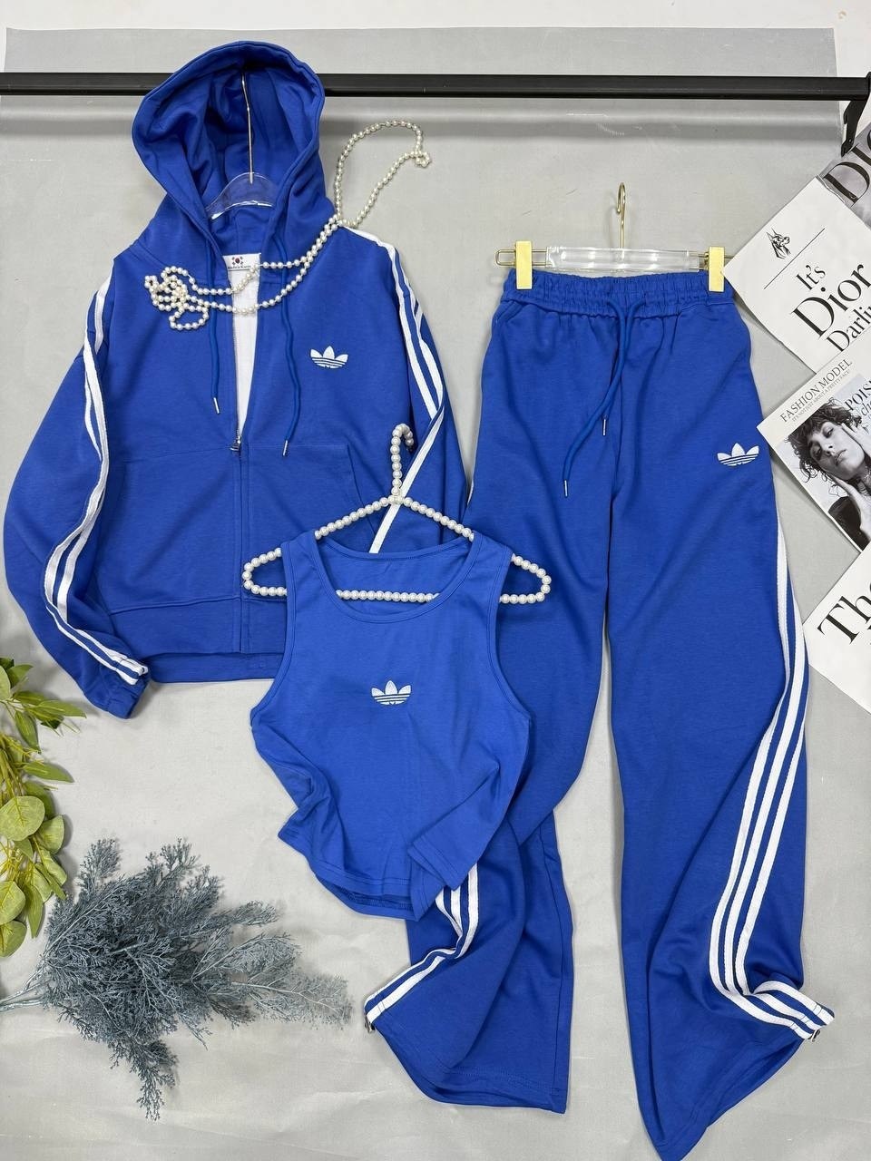 адидас ориджинал женский костюм адидас,спортивный костюм adidas originals,спортивный костюм adidas,костюм адидас ориджинал красный,костюм адидас красный