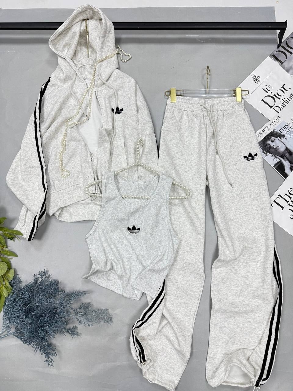 адидас ориджинал женский костюм адидас,спортивный костюм adidas originals,спортивный костюм adidas,костюм адидас ориджинал красный,костюм адидас красный