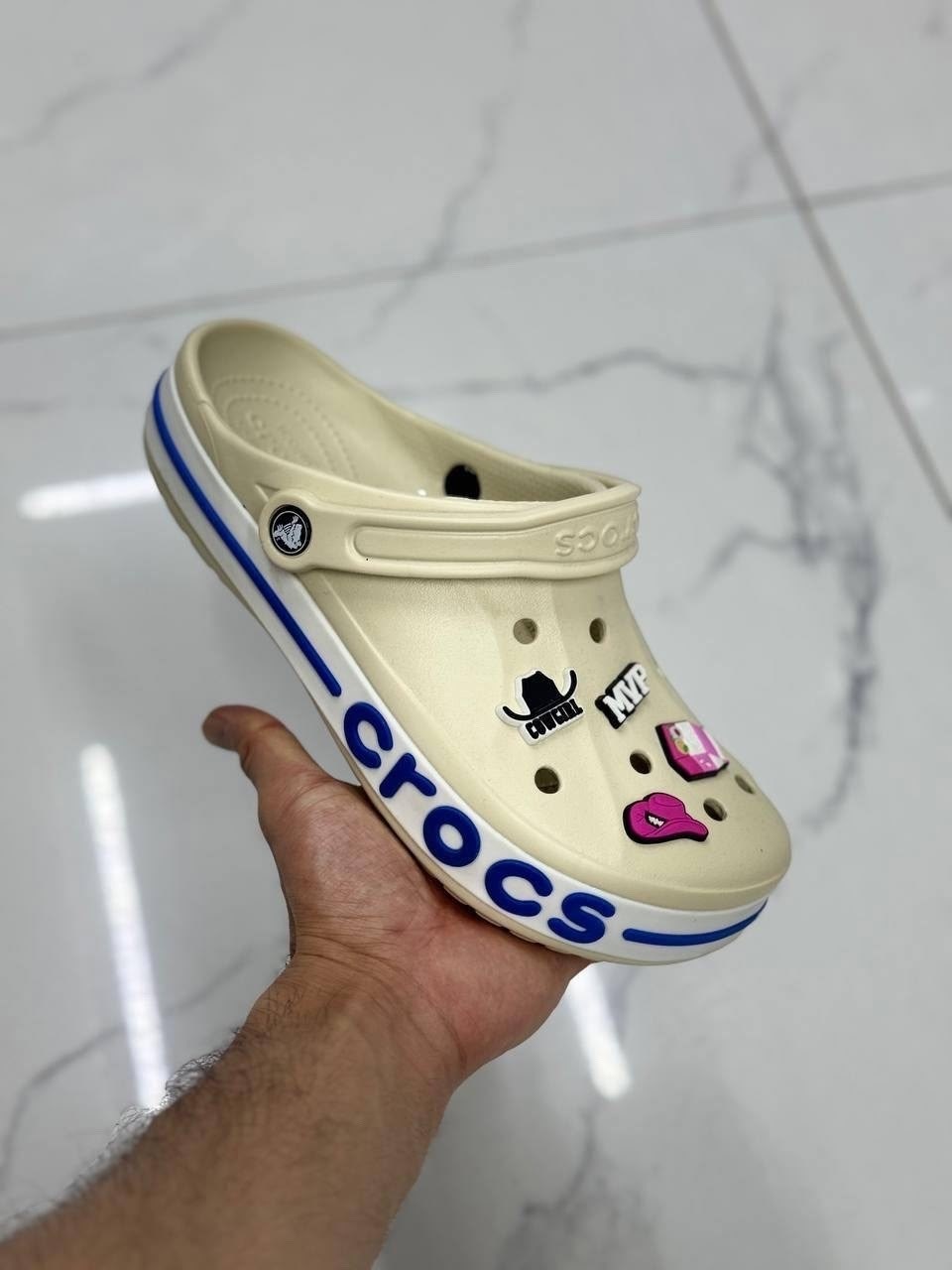 кроксы шлепки с джибитсами,,джибитсы на кроксы,crocs сабо,crocs шлепанцы