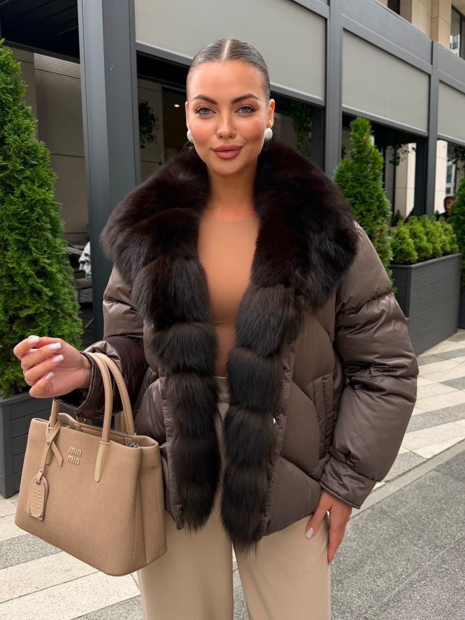 женский пуховик с натуральным мехом max mara premium,пуховик с натуральным мехом,пуховик с мехом,пуховик короткий,пуховик женский с мехом