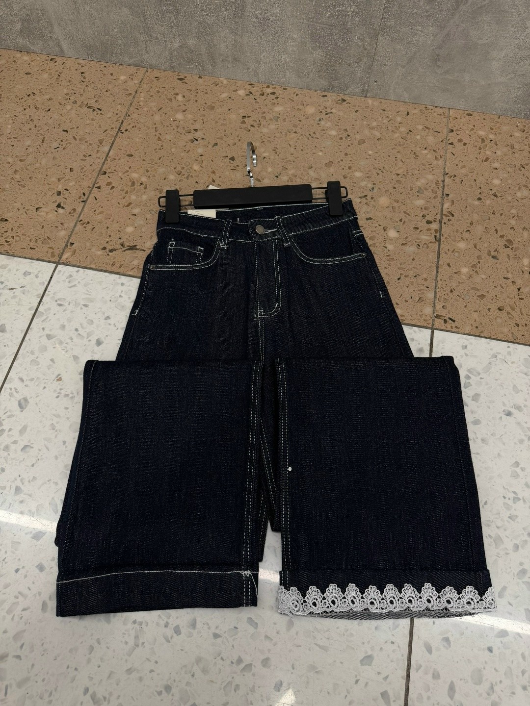 джинсы женские,модные джинсы,джинсовые брюки,джинсы dior,широкие джинсы