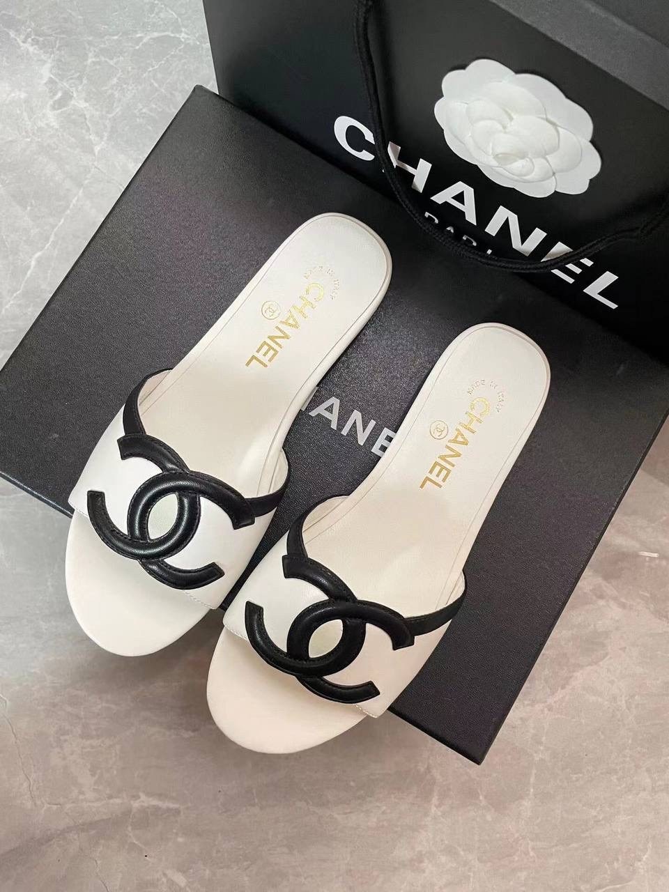 ,шлепанцы chanel,босоножки chanel,сандалии шанель,шлепанцы женские