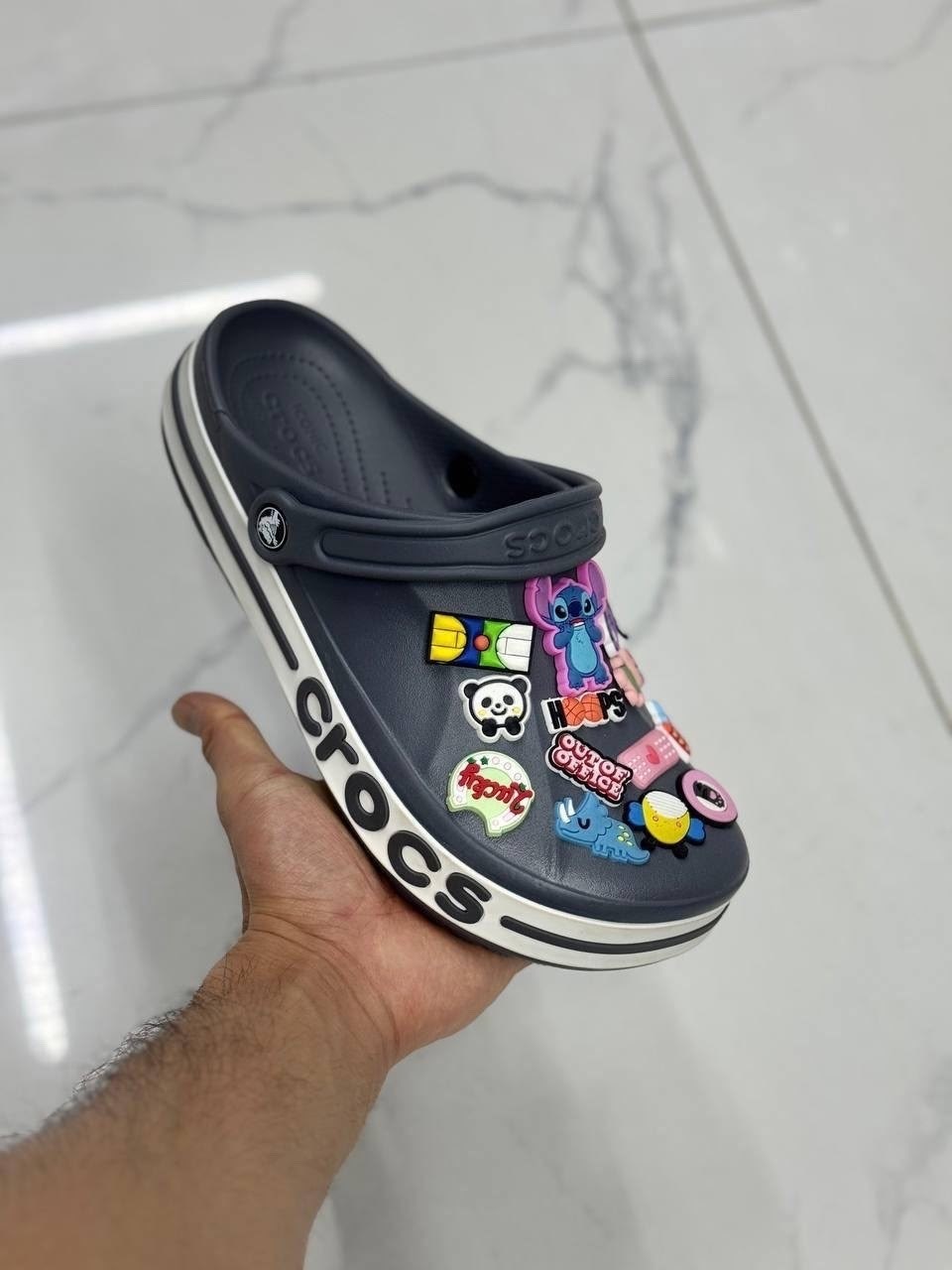 кроксы шлепки с джибитсами,,джибитсы на кроксы,crocs сабо,crocs шлепанцы