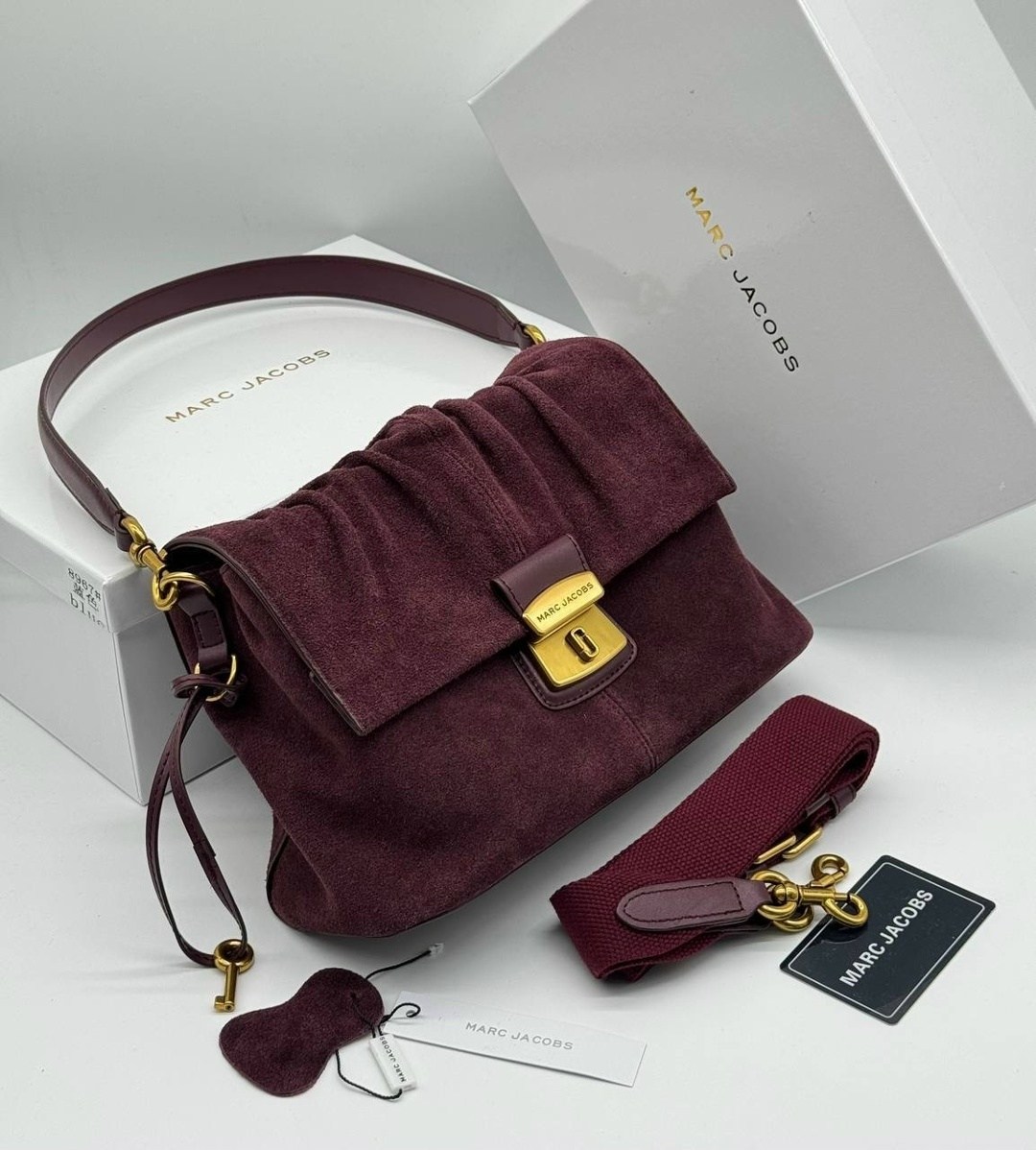 роскошная сумка из замши balenciaga rodeo,сумка marc jacobs 25-16 см натуральная замша,сумка фенди замшевая,сумка balenciaga rodeo medium замша,замшевая сумка