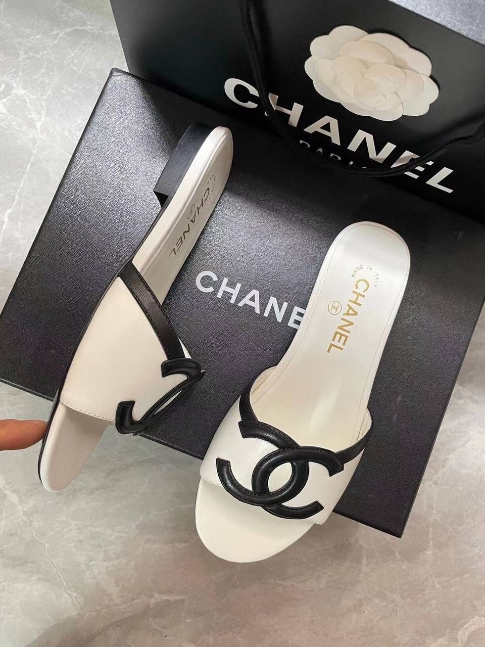 ,шлепанцы chanel,босоножки chanel,сандалии шанель,шлепанцы женские