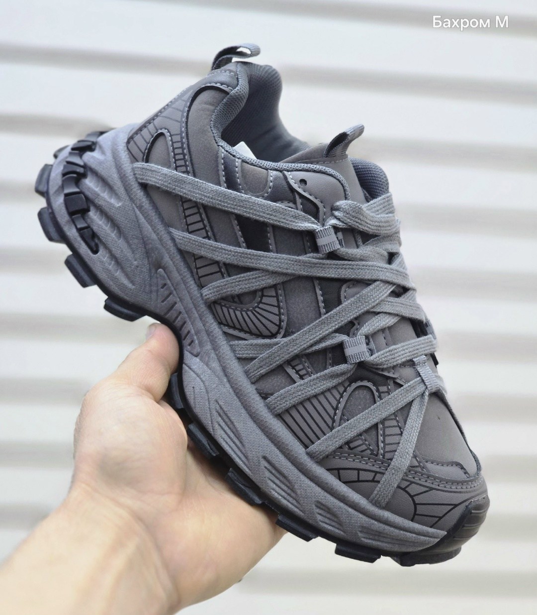 мужские массивные кроссовки balenciaga track 1.0,кроссовки track sneaker clear sole-black balenciaga черный,спортивная подошва balenciaga из переработанного материала средний серый цвет,balenciaga tra