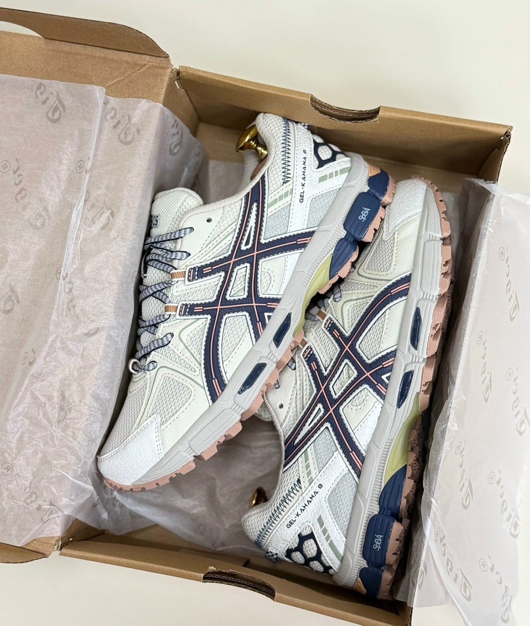 кроссовки asics gel kahana 8,asics gel kahana 8,asics кроссовки,кроссовки женские asics,кроссовки