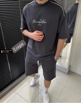 Костюм