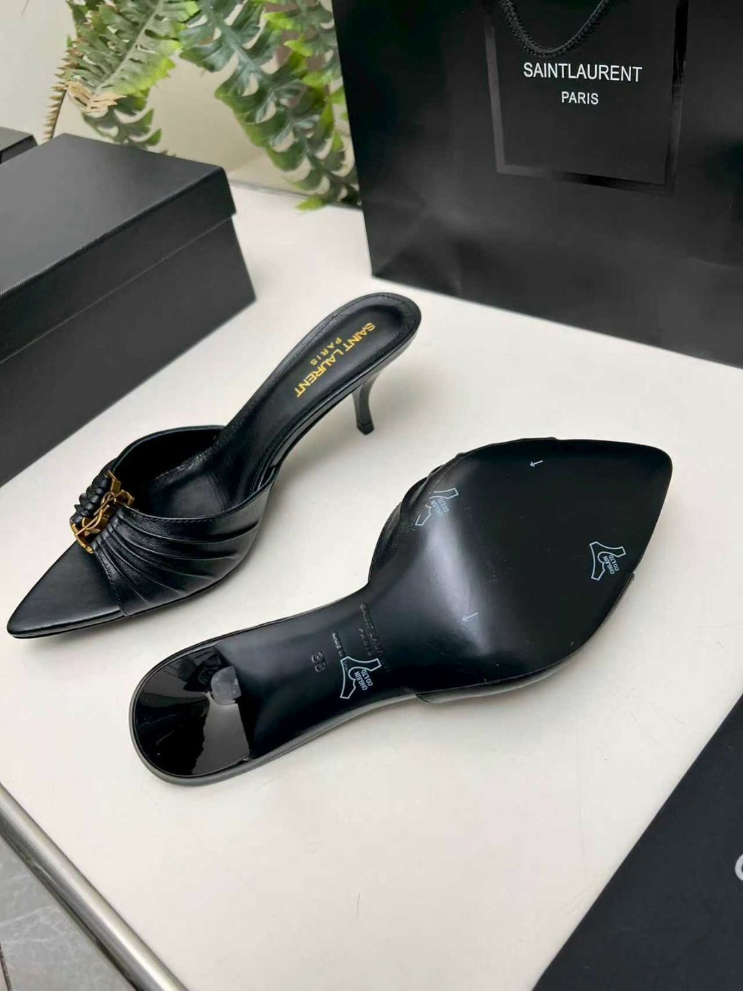 босоножки saint laurent,туфли yves saint laurent,saint laurent туфли,,кожаные мюли