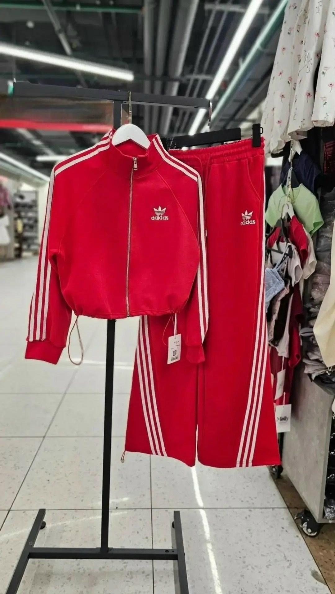 спортивный костюм adidas originals,adidas tracksuit,костюм спортивный adidas,женский спортивный костюм adidas,спортивный костюм адидас